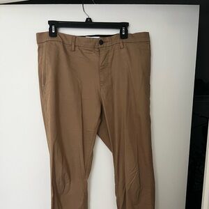 Old Navy Ultimate Tech Slim Built In Flex